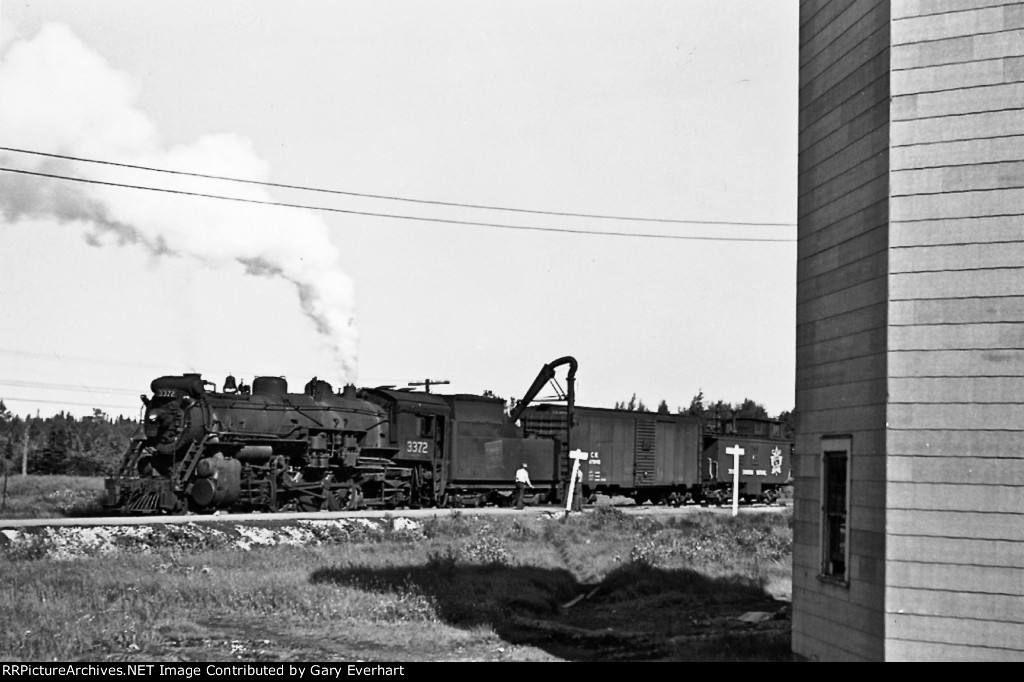 CN 2-8-2 #3372